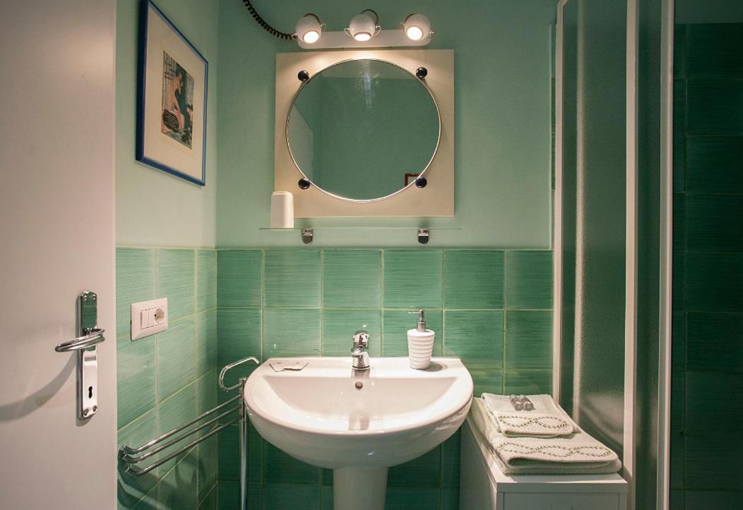 Il Nido Sull'Oltrarno Camera Con Bagno Privato Florença Exterior foto